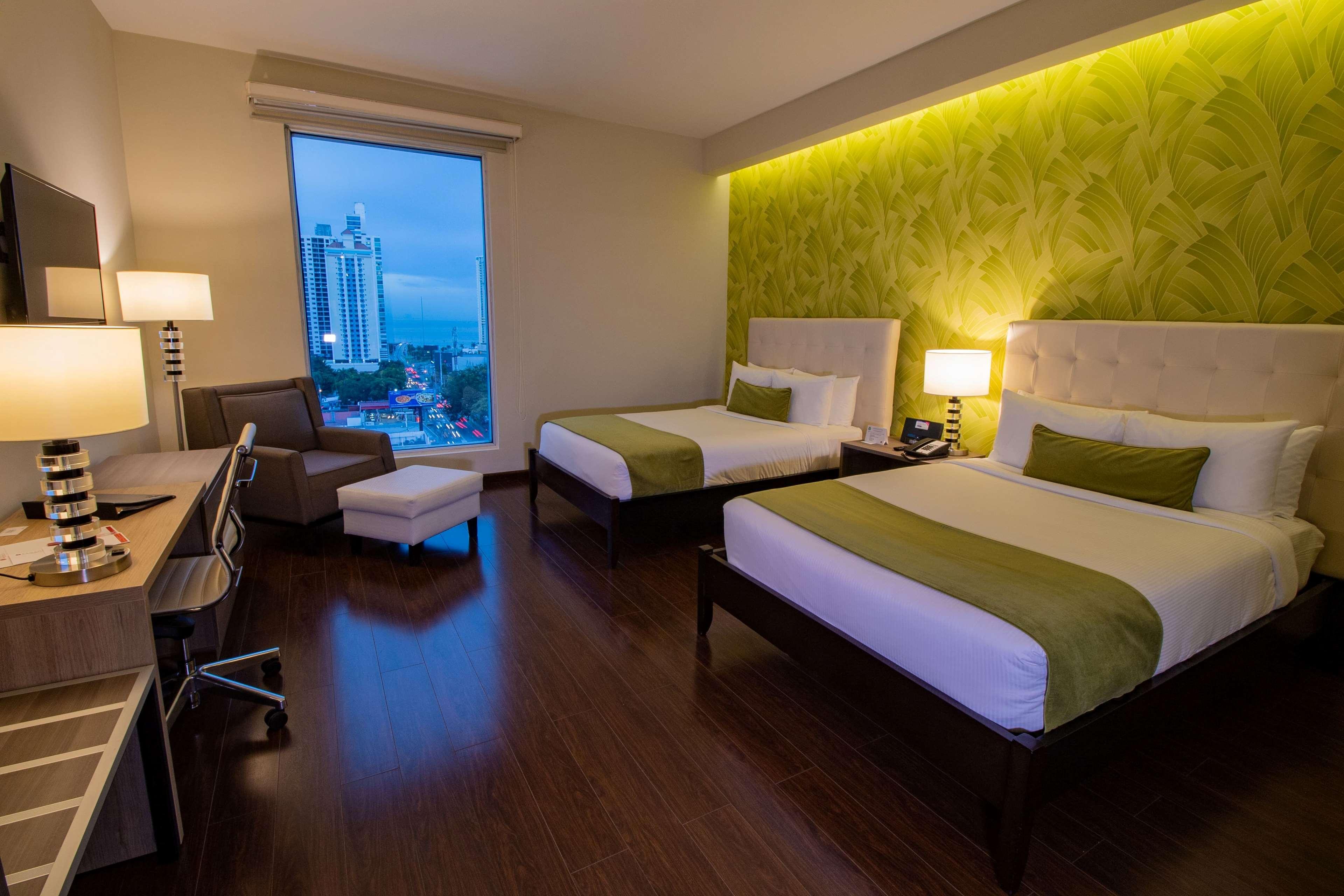 Отель Ramada Plaza By Wyndham Panama Punta Pacifica Экстерьер фото