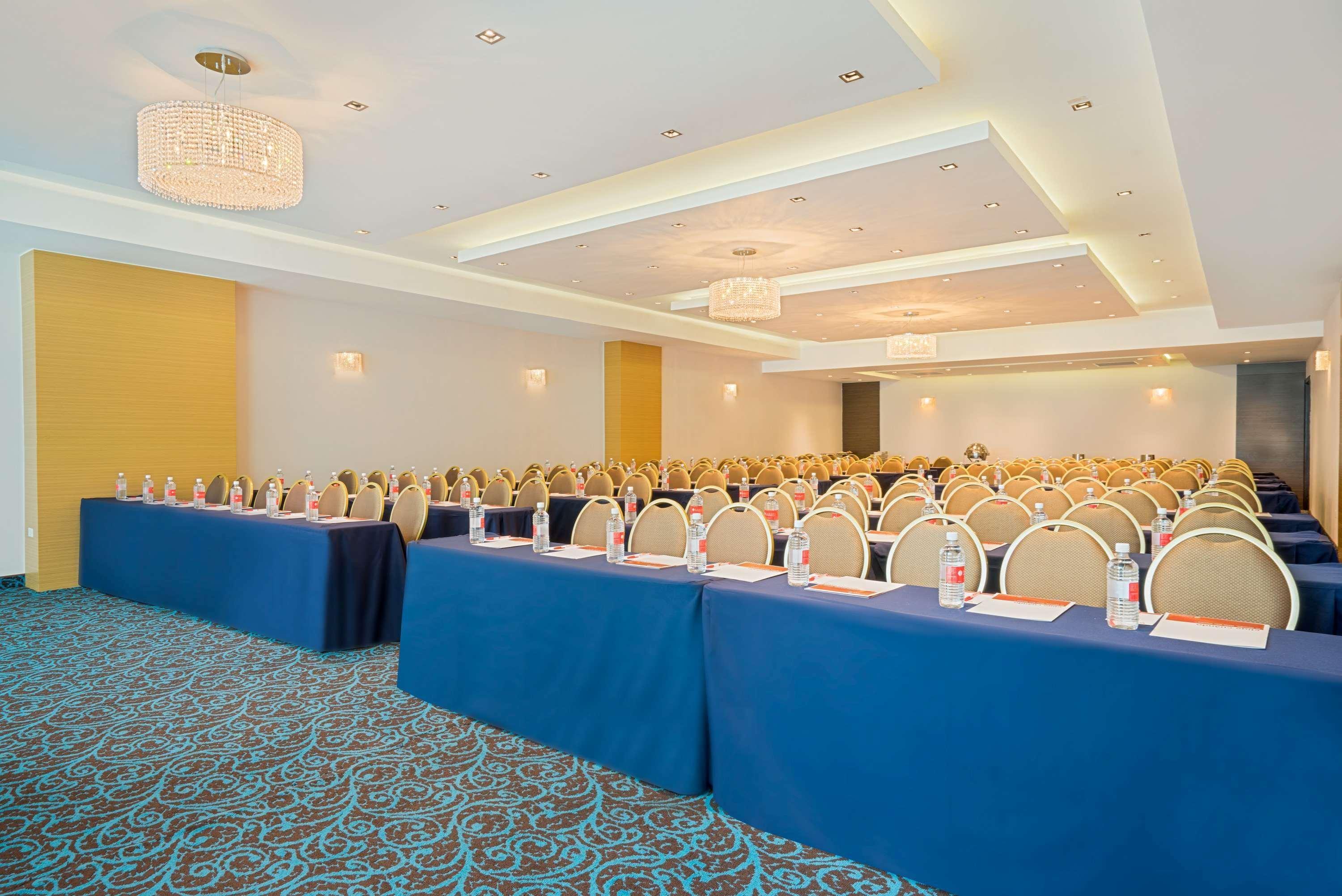 Отель Ramada Plaza By Wyndham Panama Punta Pacifica Экстерьер фото