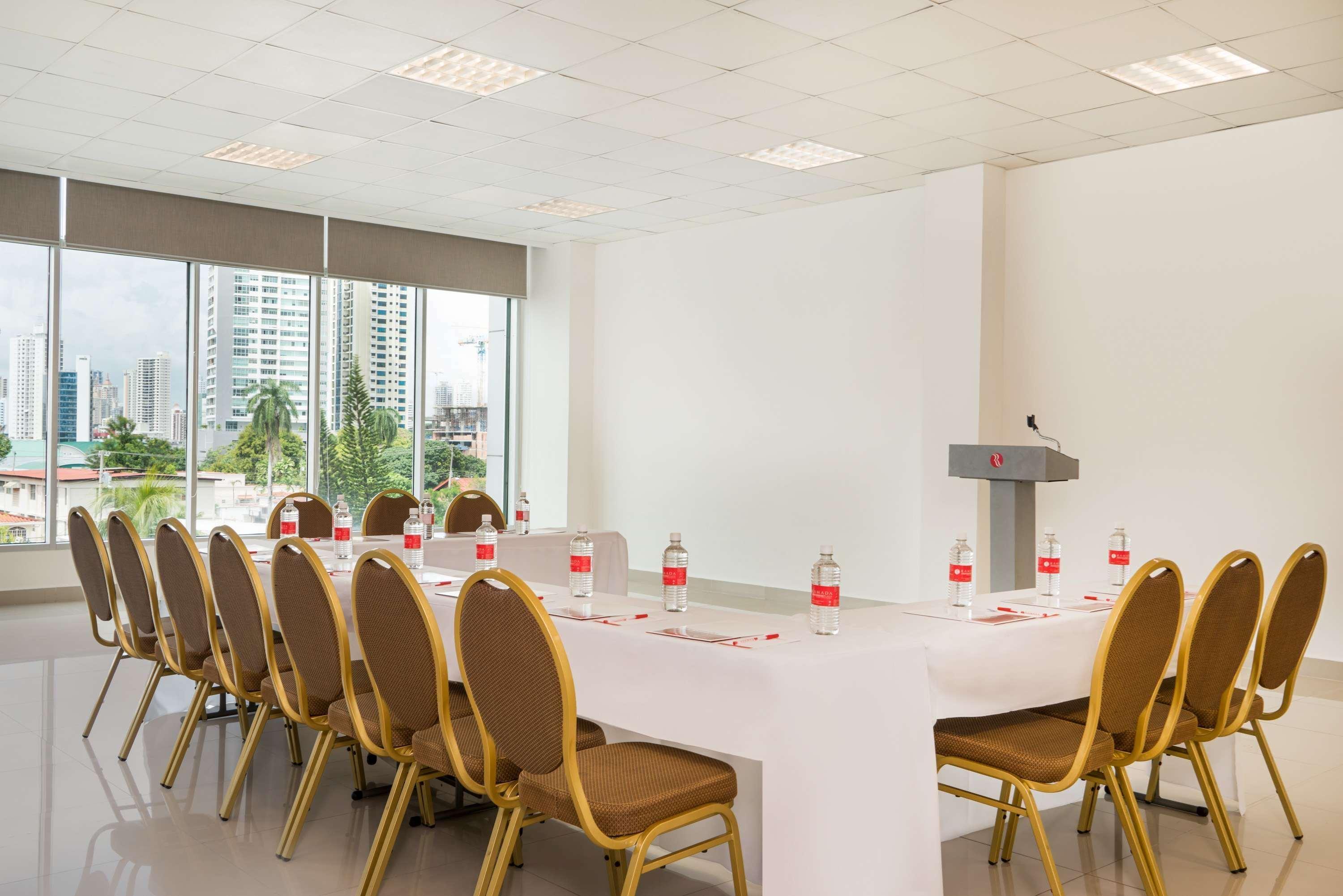Отель Ramada Plaza By Wyndham Panama Punta Pacifica Экстерьер фото
