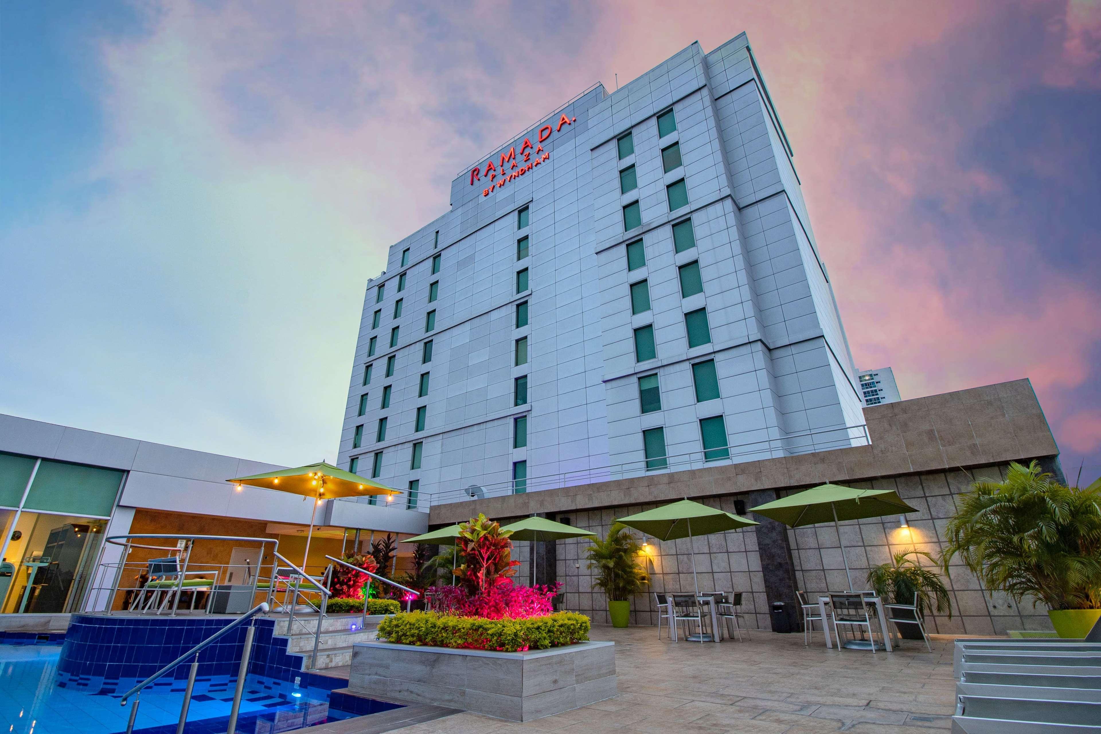 Отель Ramada Plaza By Wyndham Panama Punta Pacifica Экстерьер фото